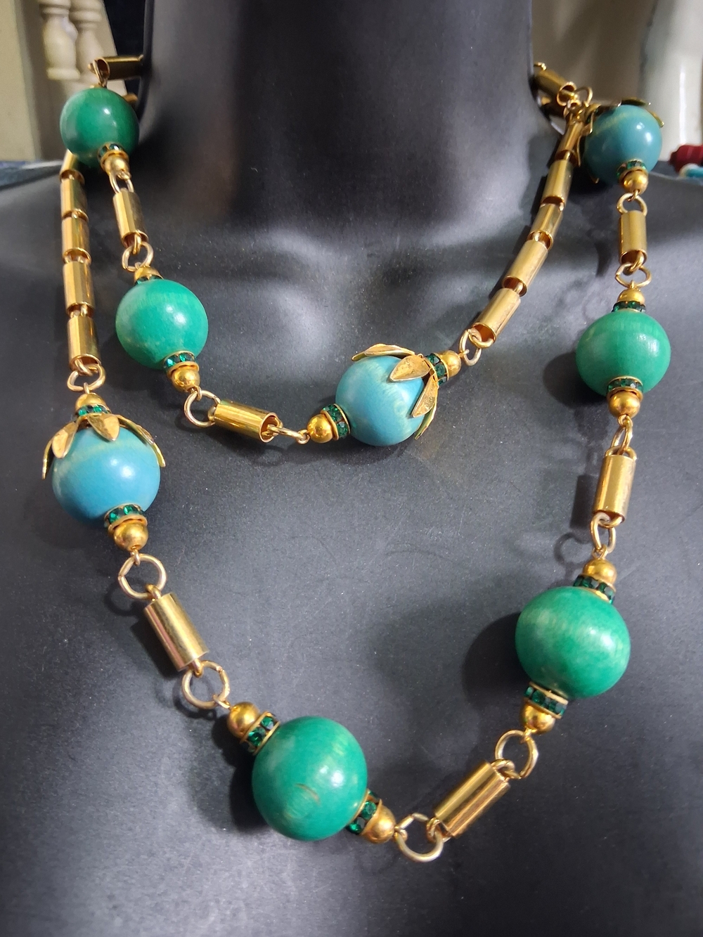 Vintage Vendome Mid-Century Turquoise Blue Faux Glass Bead Necklace